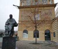 Smetanas statue og museum